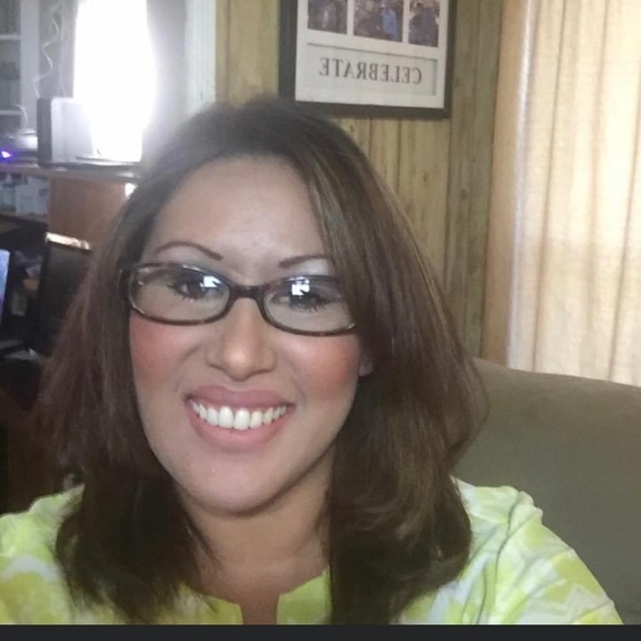 Meet your Posher, Yvette - Picture 7 of 10